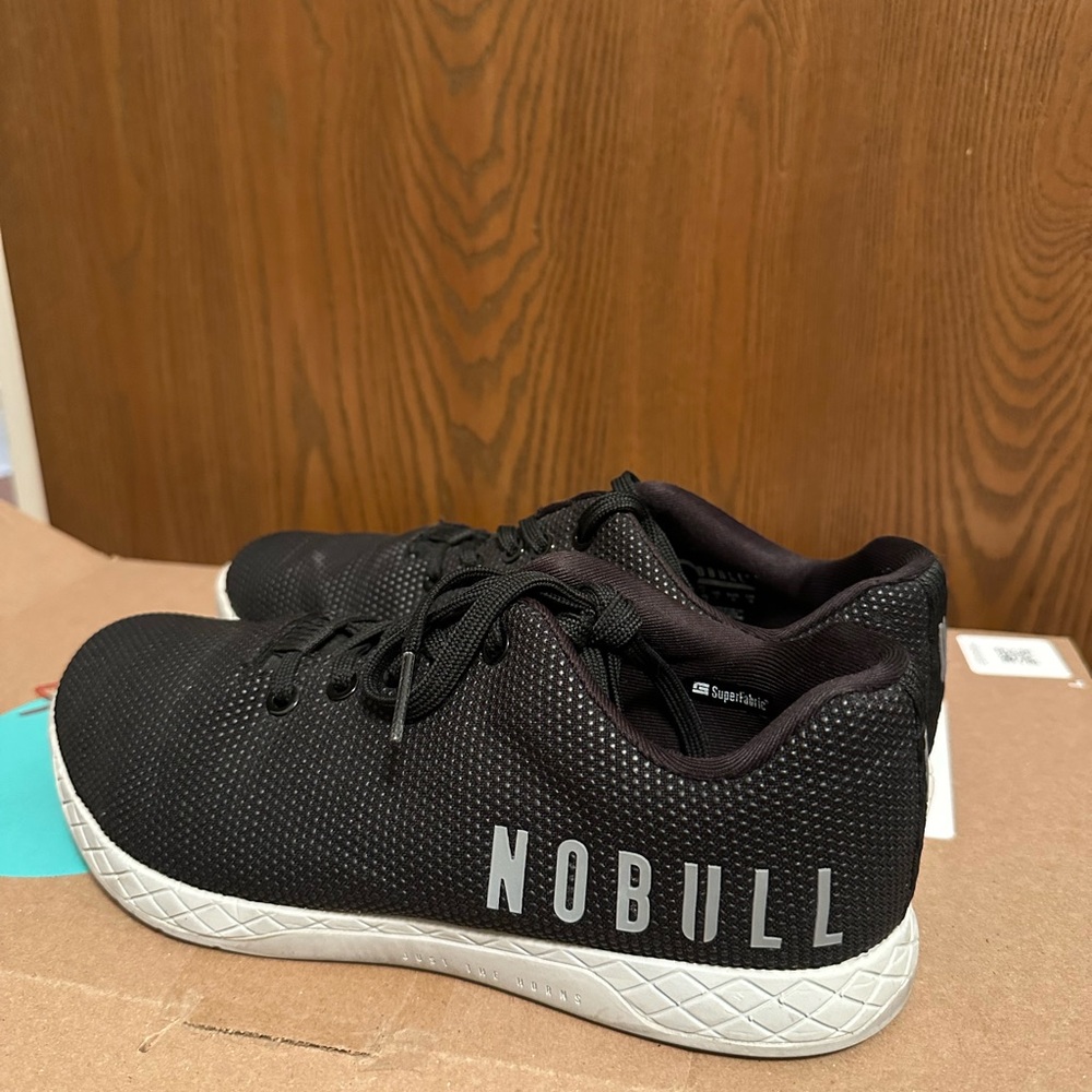 NOBULL Men Black and White Training Shoes